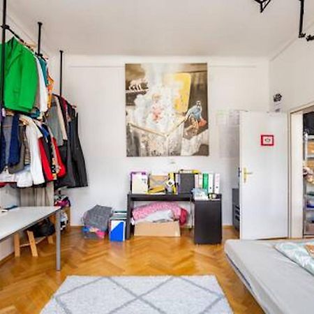 Fro-Media - Streetside Room 2 - Community Space Vienna Exterior photo