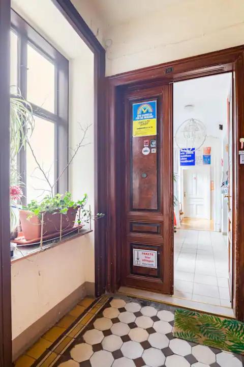 Fro-Media - Streetside Room 2 - Community Space Vienna Exterior photo