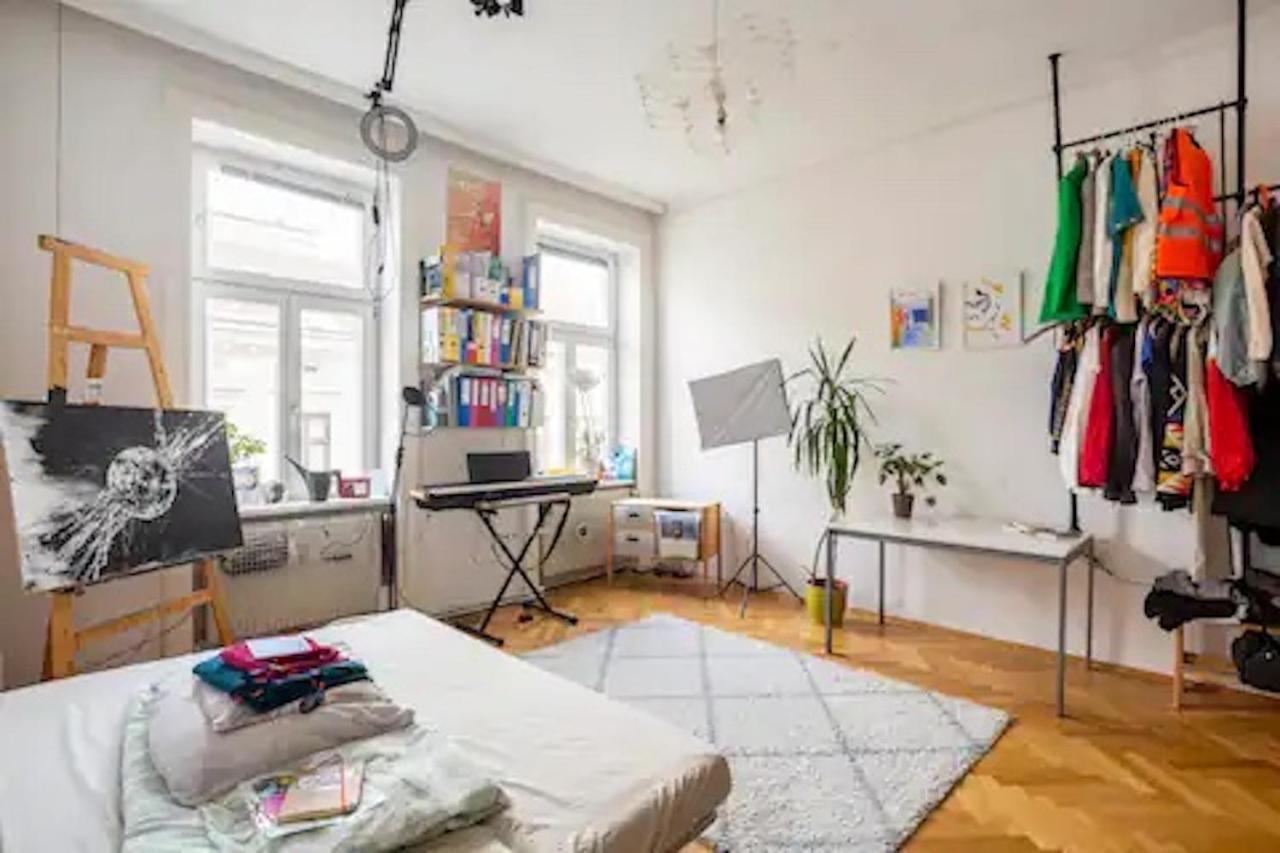 Fro-Media - Streetside Room 2 - Community Space Vienna Exterior photo